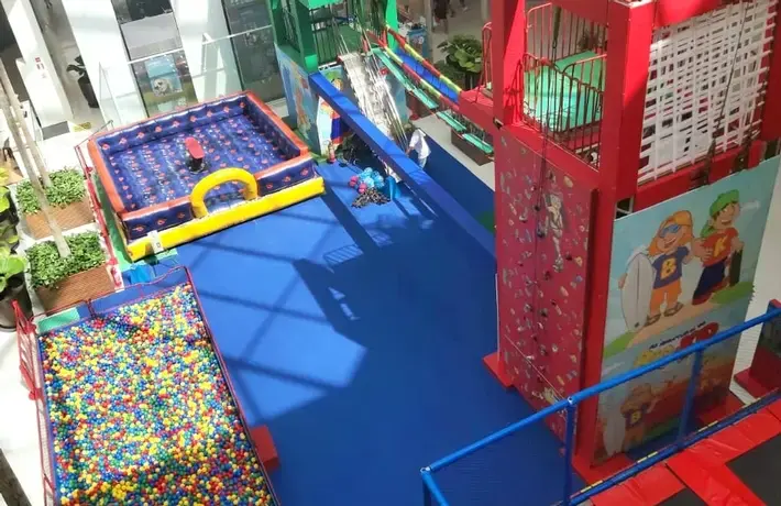 Parque ‘As Aventuras de Big e Kid’ faz a alegria da criançada no Shopping Bela Vista