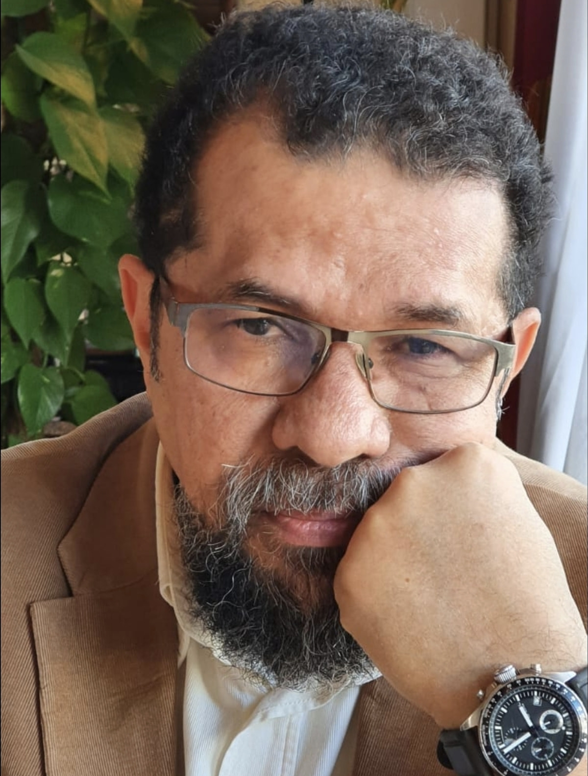 O escritor Waldomiro J. da Silva Filho estará na Livraria LDM do Shopping Bela Vista, realizando lançamento do seu primeiro romance 